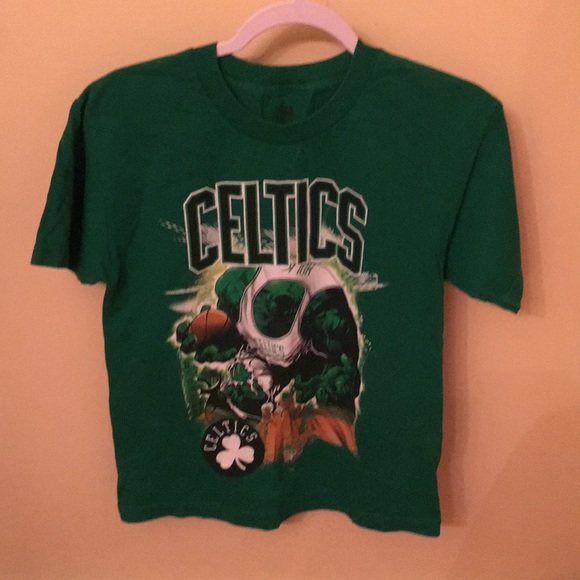 NBA x Marvel Boston Celtics Tee Shirt Youth Large - Picture 1 of 4